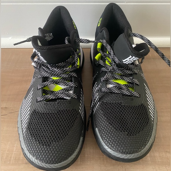 Nike Shoes Mens Nike Kyrie Flytrap 5 Basketball Shoes Cz40002